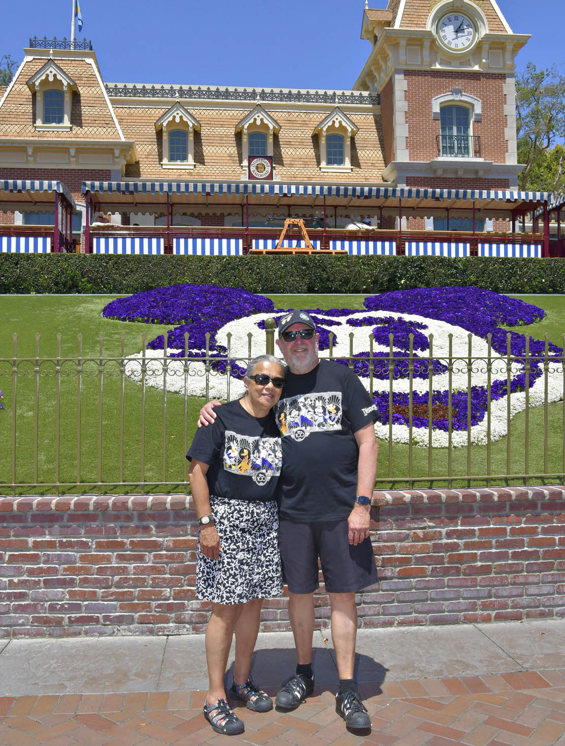 two people at a theme park